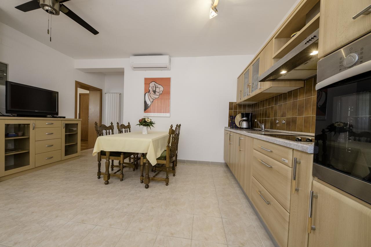Apartament Dedić