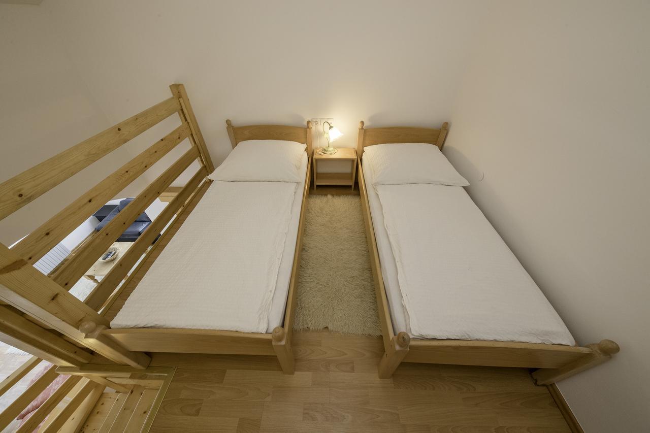 Dedic Supetarska Draga